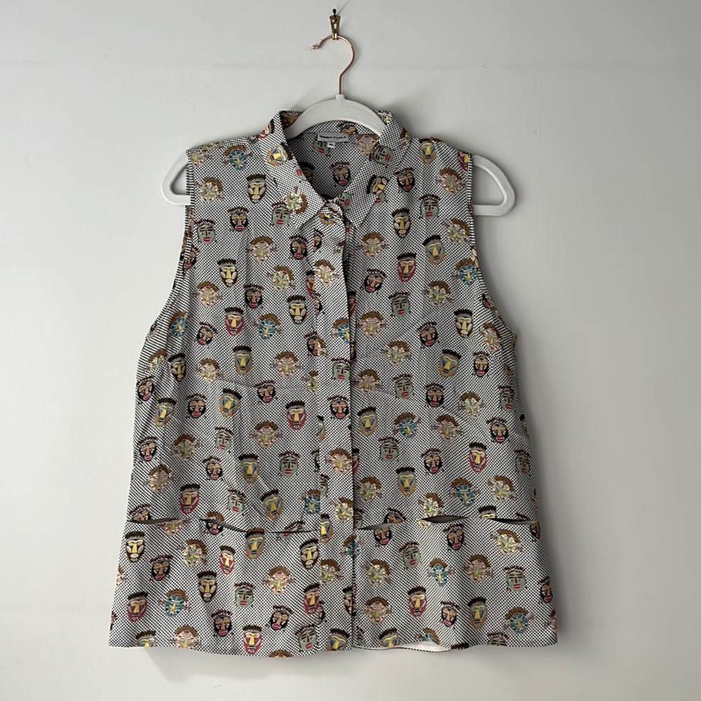 Bimba y Lola shirt, XL made of polyester with a pattern of ethnic masks.